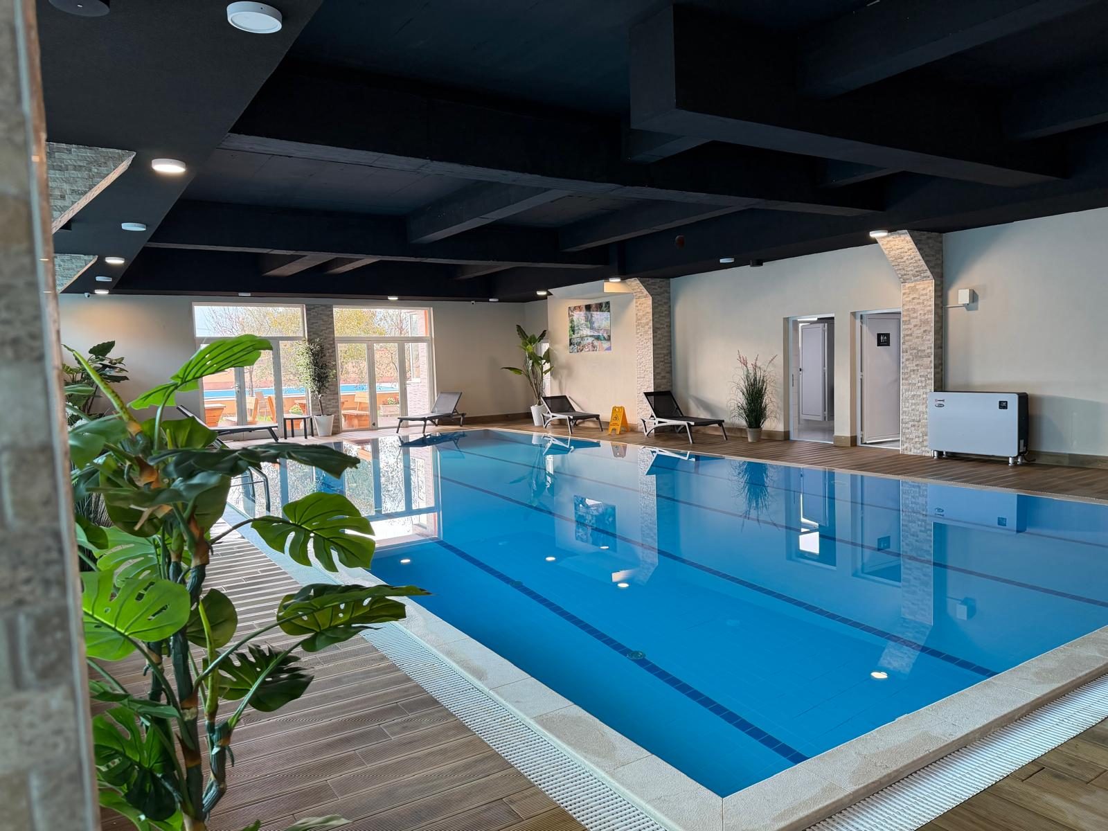 Unutrašnji bazen — Wellness & Spa, hotel Ada